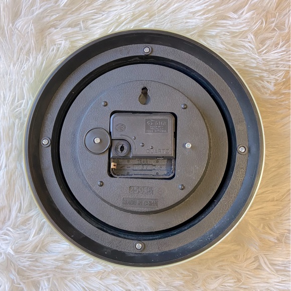 Analog Wall Clock - Picture 6 of 6